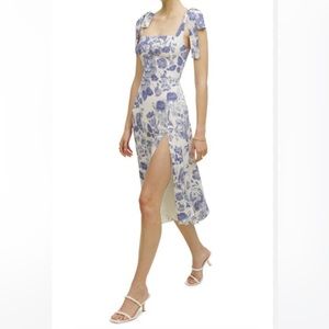 Reformation Twilight dress in Lucerne, size 4 ☀️